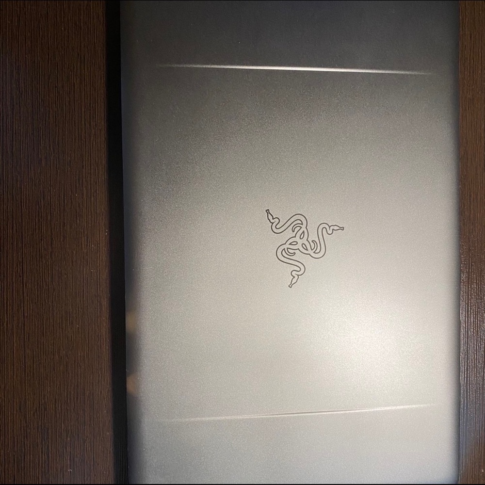 Gun Mettle Edition Razer Blade Stealth - Picture 2 of 3